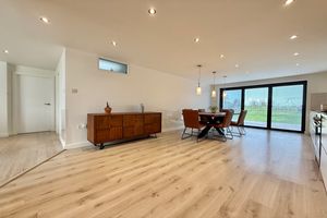 22' Kitchen/Dining Room- click for photo gallery